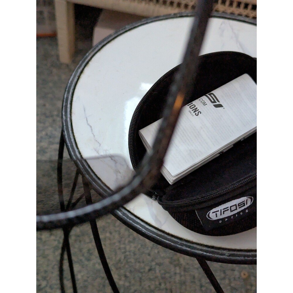 Tifosi Wasp #6063 active wear wraparound polarized sunglasses w/hard case